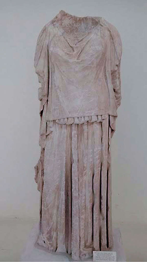Fig. 1. Statue from Amphipolis. Kavala, Archaeological Museum 607